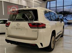 تۆیۆتا لاند کروزەر